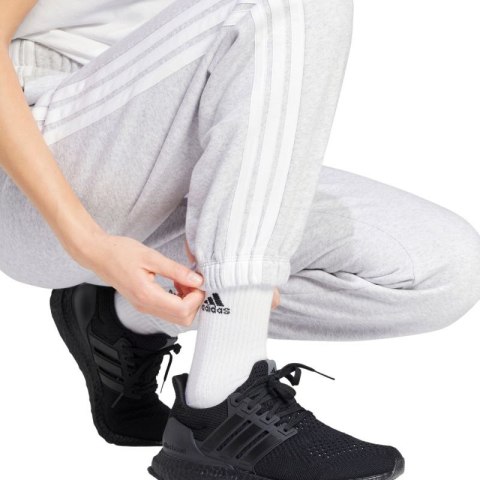 Spodnie adidas Essentials 3-Stripes Fleece Loose-Fit W IN6178