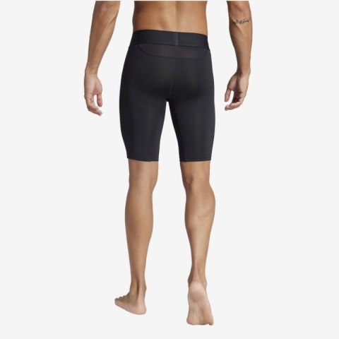 Spodenki adidas TechFit M JP1477 Spodenki adidas TechFit M JP1477