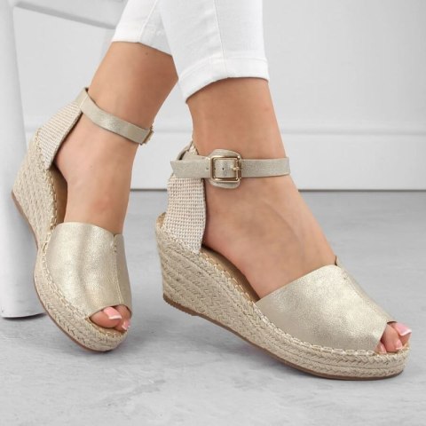 Sandały espadryle na koturnie eVento W EVE68A złote Sandały espadryle na koturnie eVento W EVE68A złote