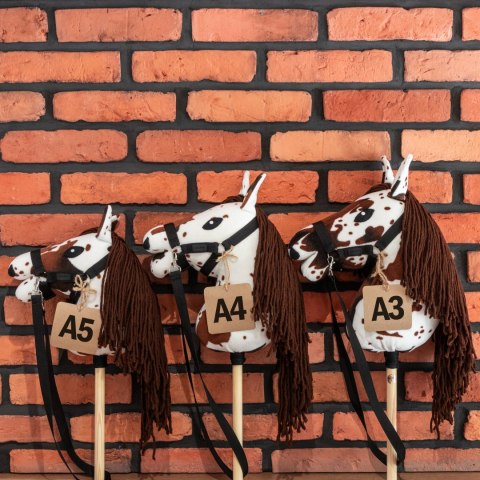 Hobby Horse Skippi - Gniado - srokaty A4 - z kantarem i wodzami Hobby Horse Skippi - Gniado - srokaty A4 - z kantarem i wodzami