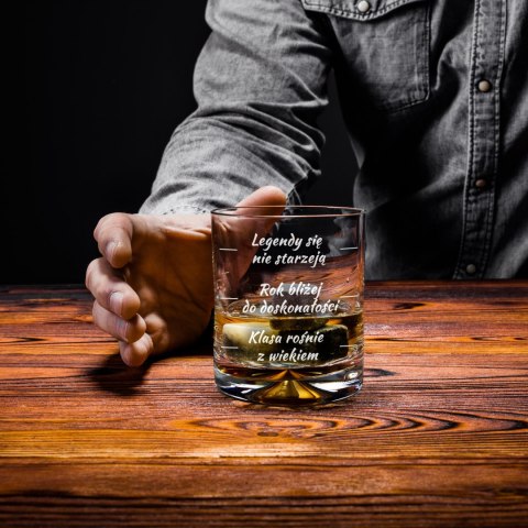 Urodzinowa szklanka do whisky - prezent na 30 urodziny